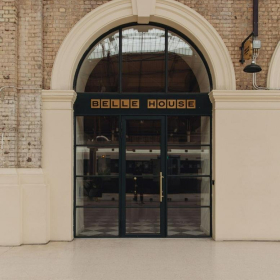 London executive suite. Click for details.