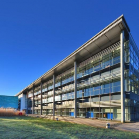 Serviced office to hire in Livingston. Click for details.