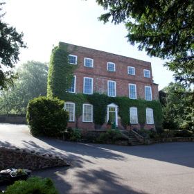 Serviced office to let in Glenfield. Click for details.