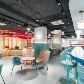 Interior of Paseo De La Habana, 9-11. Click for details.