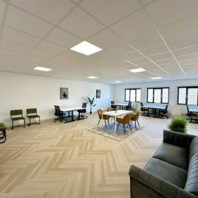 Interior of Waarderweg 33. Click for details.