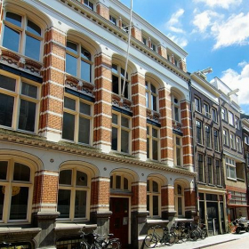 Exterior view of Warmoesstraat 149-151. Click for details.