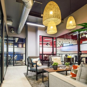 Executive office centre to let in London. Click for details.