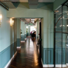 Image of London office suite. Click for details.