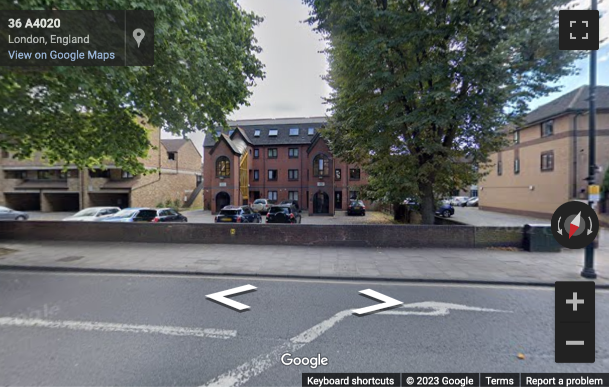 Street View image of 22 Uxbridge Road, Ealing, Central London