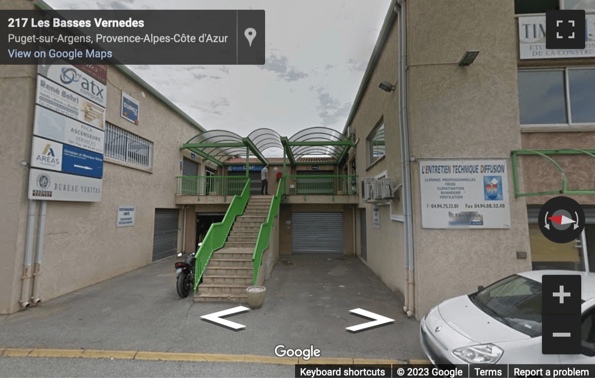 Street View image of Puget sur Argens, Immeuble Center, Azur Rte des Vernèdes, Puget sur Argens, Var