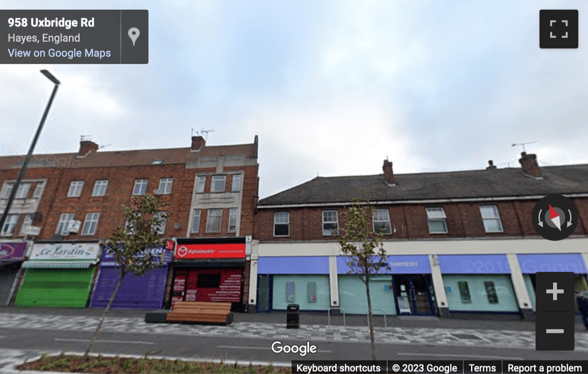 Street View image of 946 Uxbridge Road, Hayes, Uxbridge, Hillingdon