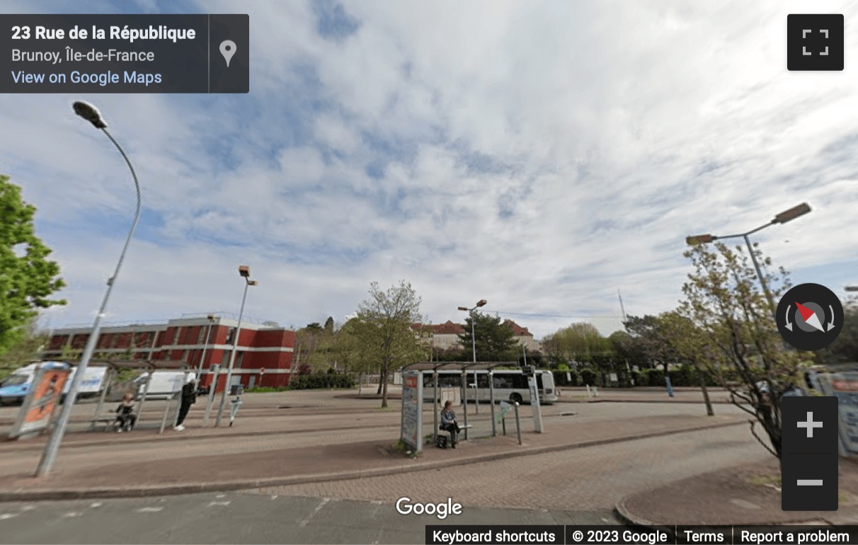 Street View image of Stop & Work, Brunoy, Stop & Work Brunoy, 22 Place de la Gare, 91800 Brunoy, France, Paris