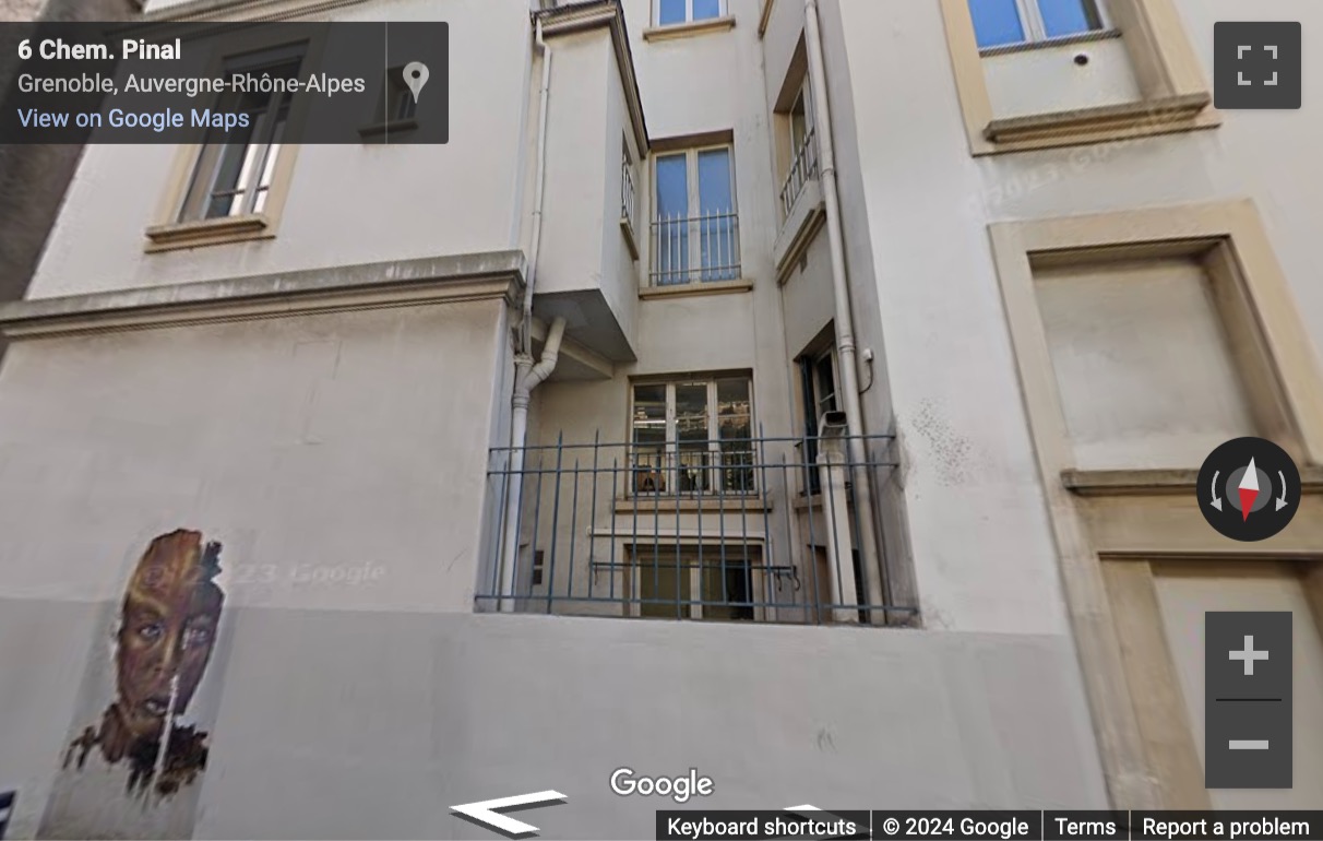 Street View image of 30 Avenue Félix Viallet, Grenoble, Paris Market
