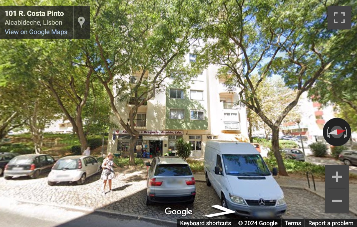 Street View image of Rua Costa Pinto, 91, 1º Esqº, Cascais
