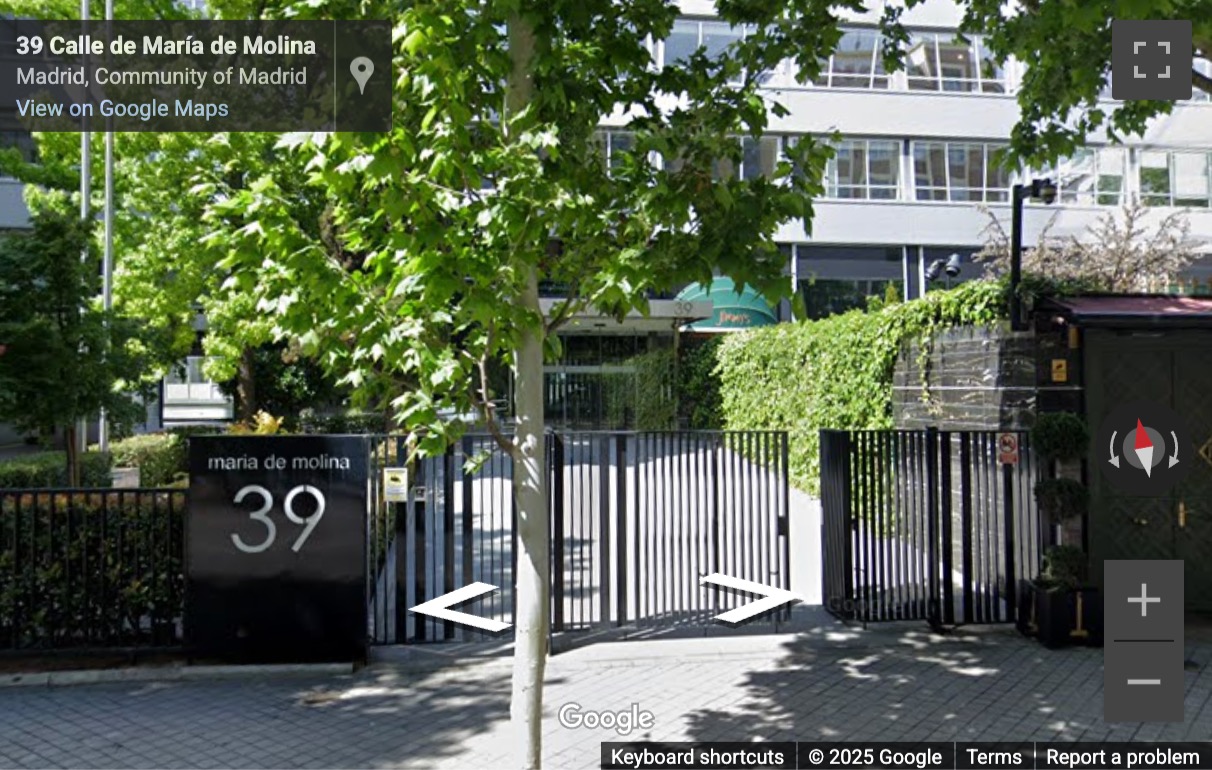 Street View image of Calle María de Molina 39, Madrid