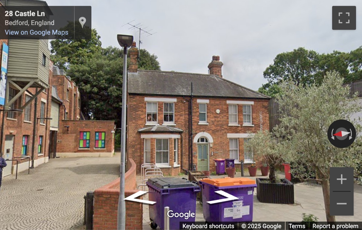 Street View image of 31, Castle Lane, Bedford
