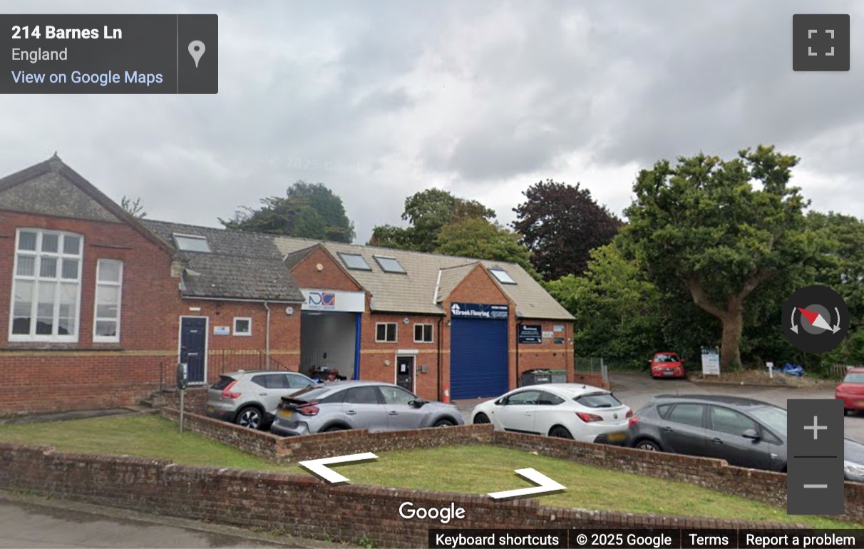 Street View image of 216, Barnes Lane, Sarisbury Green, Hampshire