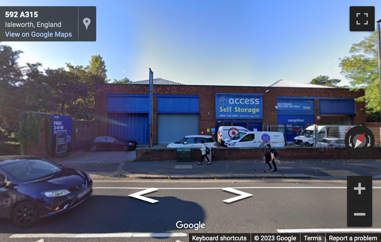 Street View image of 592 London Road, Isleworth, West London, TW7