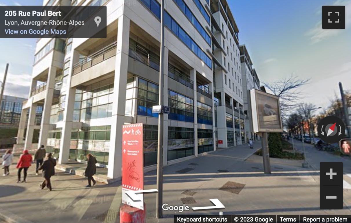 Street View image of 93 Rue de la Villette, Angle Paul Bert, Lyon, Rhone Alpes, France