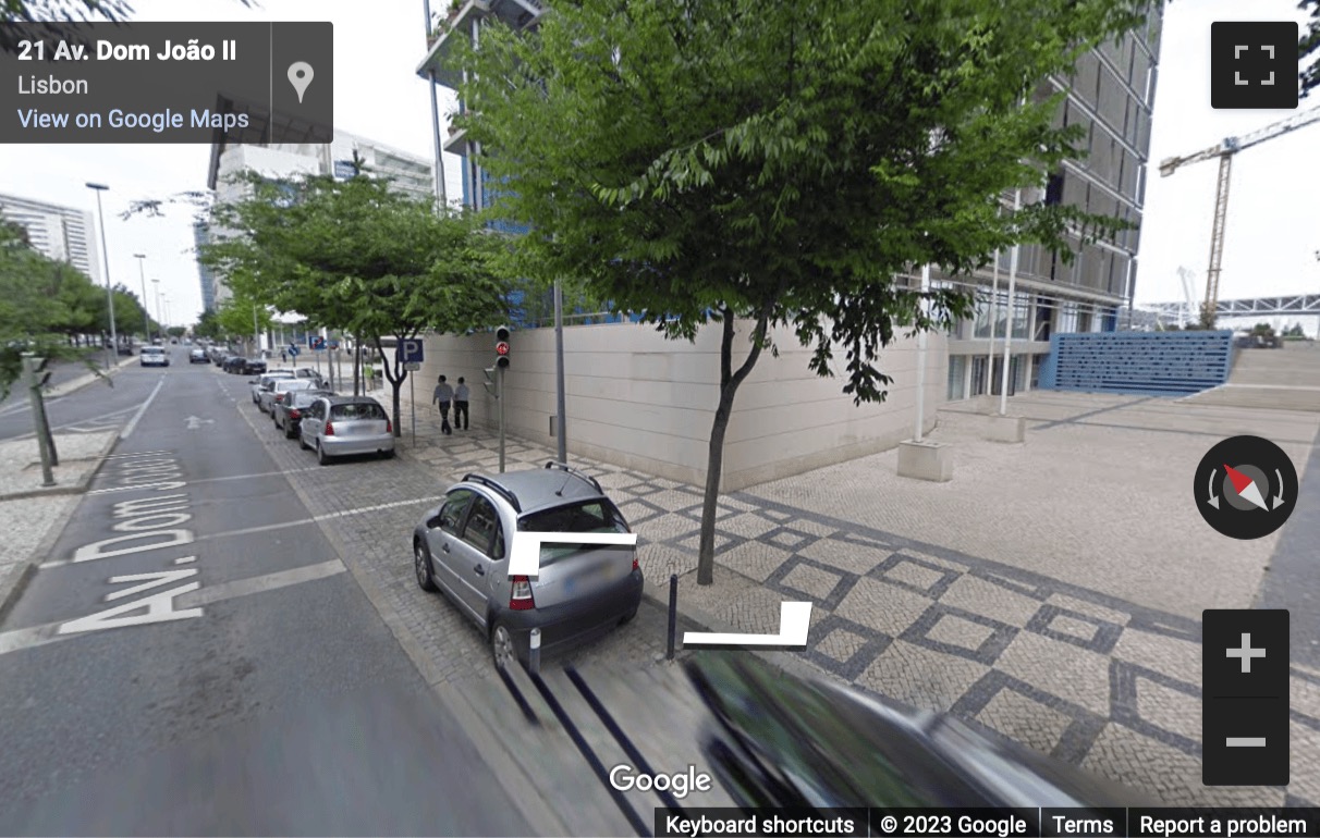 Street View image of Edificio Mar Vermelho, Avenida Dom Joao II, Lisbon, Portugal